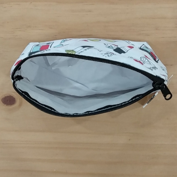 New Sanrio Hello Kitty Trapezoid Cosmetic Bag Travel Pouch Pencil Case - Picture 6 of 9